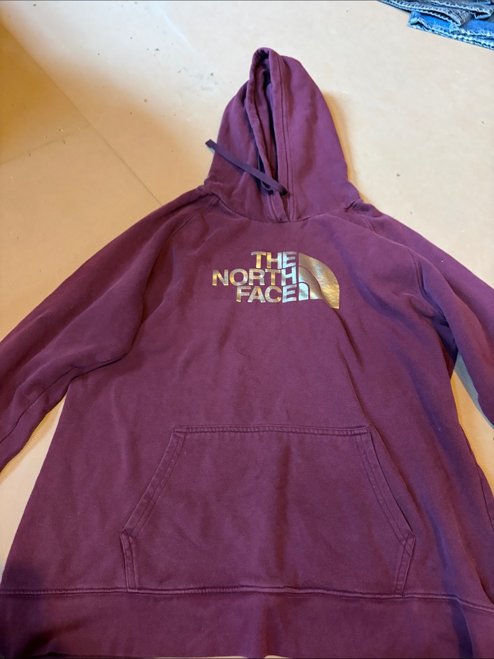 The northface women's maroon hoodie xl